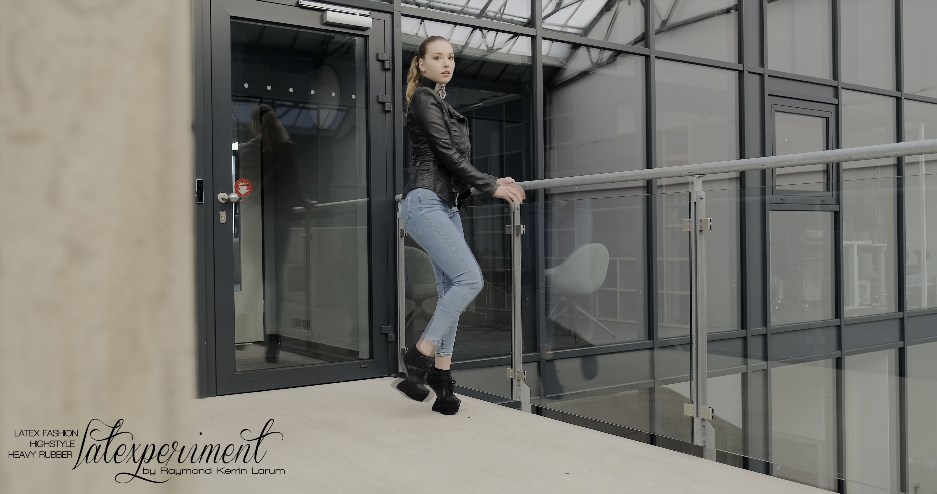 Serena Frost 4 - LateXperiment